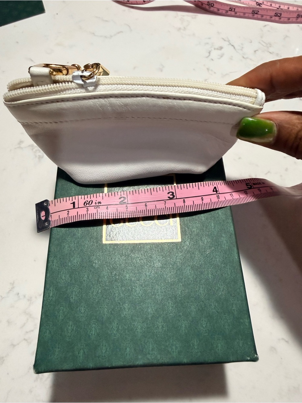 Gucci White Leather Mini Coin Pouch with Gold Zipper - Picture 5 of 13
